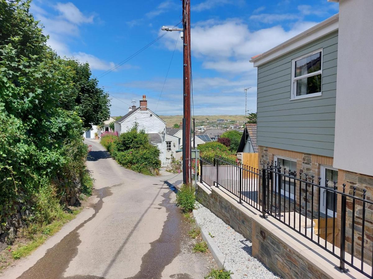 Two Bedroom Cottage - Country Lane -10 Min Walk To Perranporth Beach ภายนอก รูปภาพ