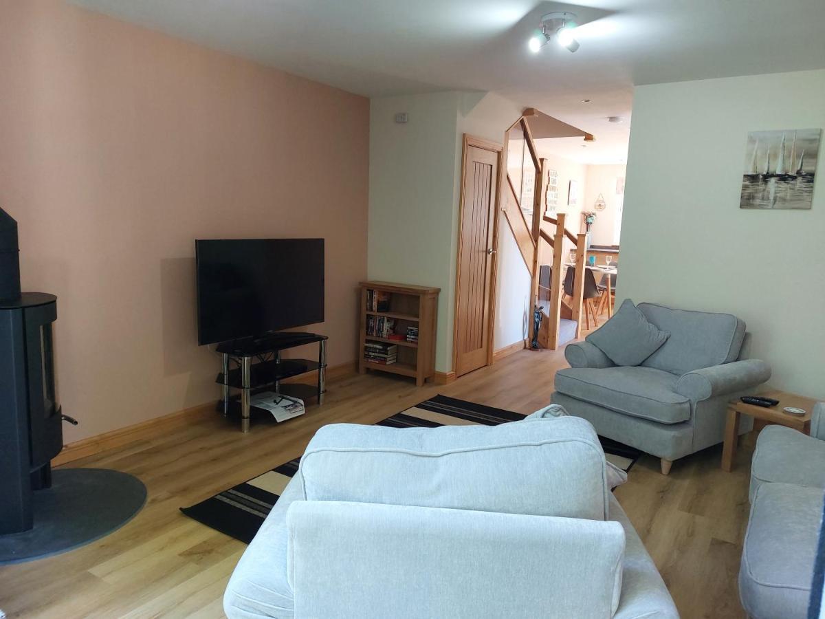Two Bedroom Cottage - Country Lane -10 Min Walk To Perranporth Beach ภายนอก รูปภาพ