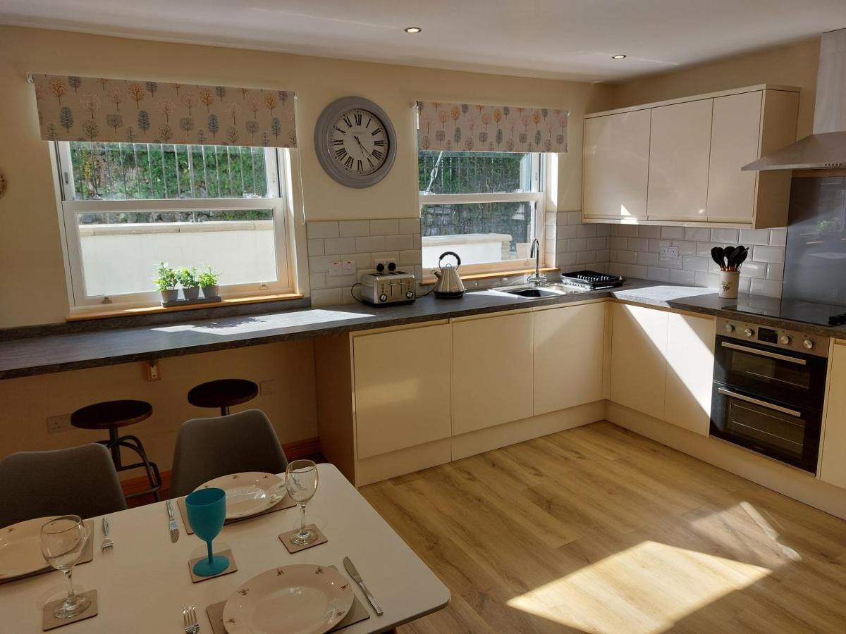 Two Bedroom Cottage - Country Lane -10 Min Walk To Perranporth Beach ภายนอก รูปภาพ